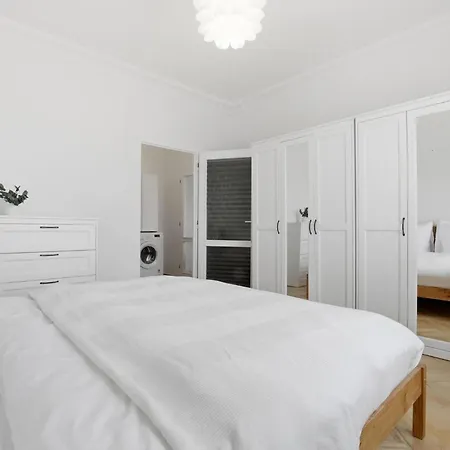 شقة Bright With Balcony And Air Conditioning In Ruzinov *