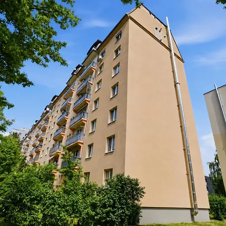 شقة Bright With Balcony And Air Conditioning In Ruzinov *